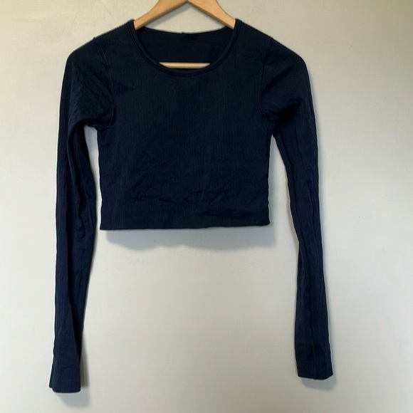 Lululemon Navy Blue Ribbed Long Sleeve Bra Included Crop Top - Picture 1 of 7
